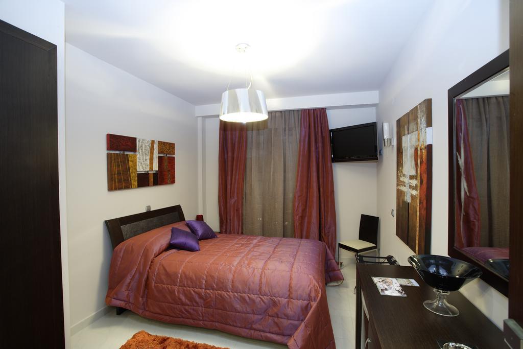 Dellagio Hotel Naousa  Bilik gambar